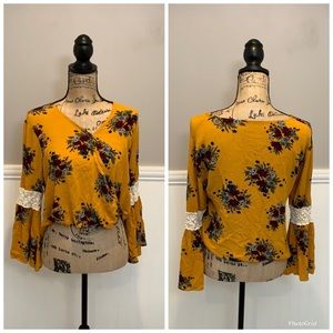 ⭐️ 7 for $25 ⭐️ Floral Boho Top